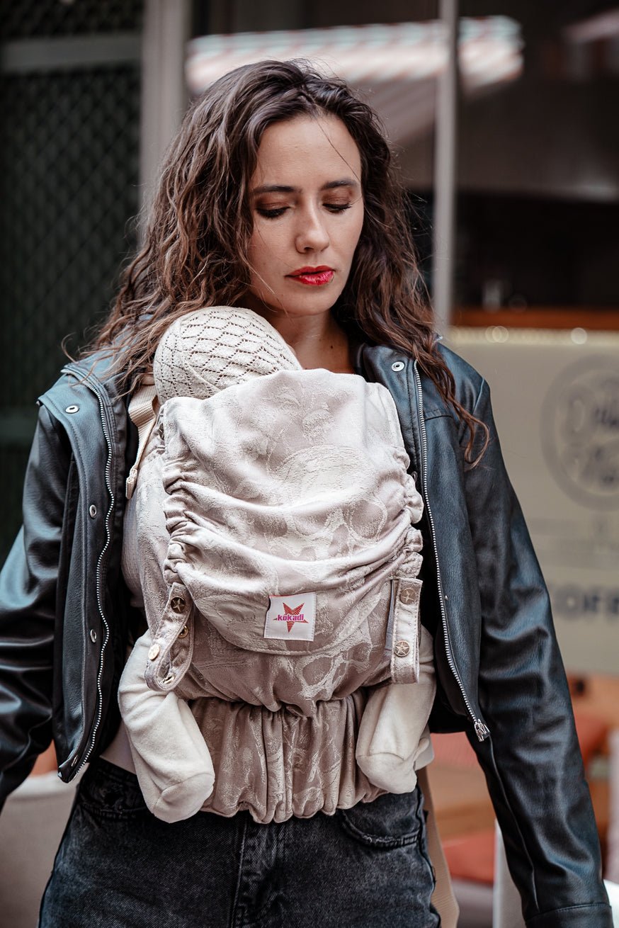 Babytrage Flip Silky Skulls - KOKADI